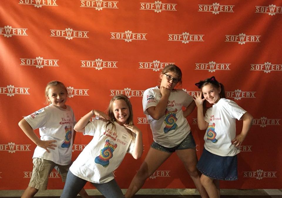 ROBOTICON Team Spotlight: Meet the Tie Dye Gummy Divas!